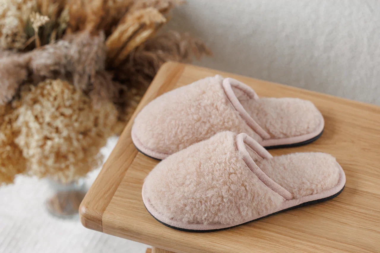 Как выбрать домашние тапочки из натуральной шерсти