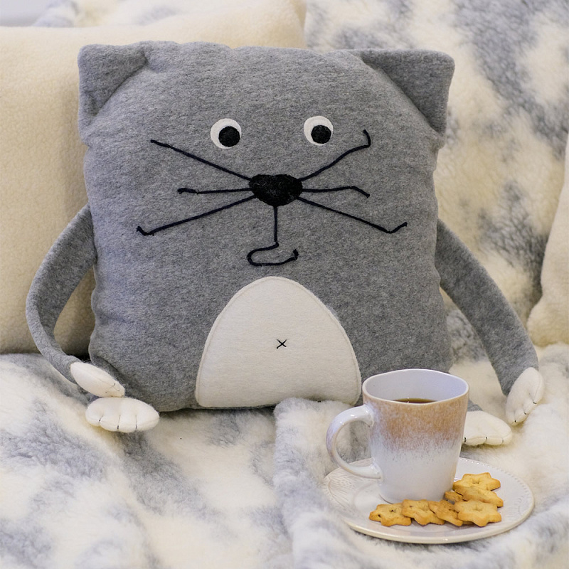 Подушка Котик серый