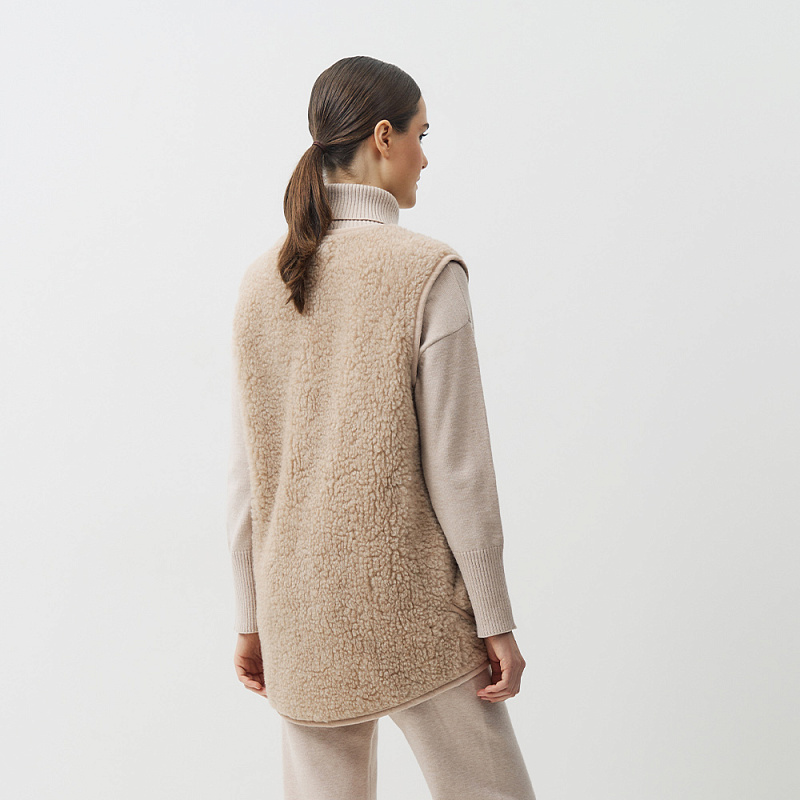 Жилет Бари бежевый