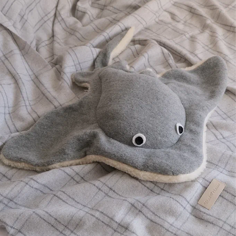 Сувенир Скат Панкрат серый