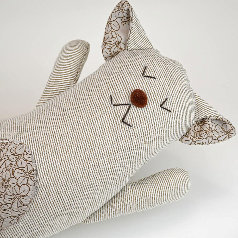 Подушка Кот Цветан бежевый