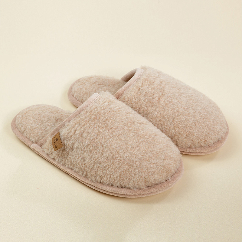 Домашние тапочки верблюд серебристый