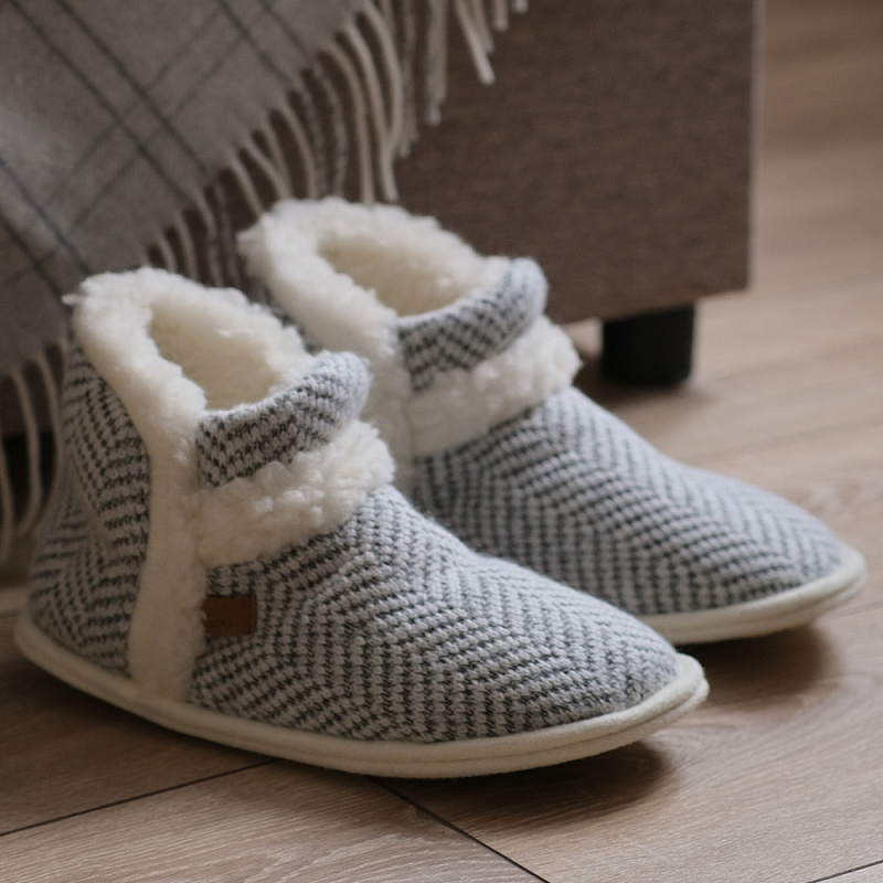 Домашние тапочки Белла серо-белый