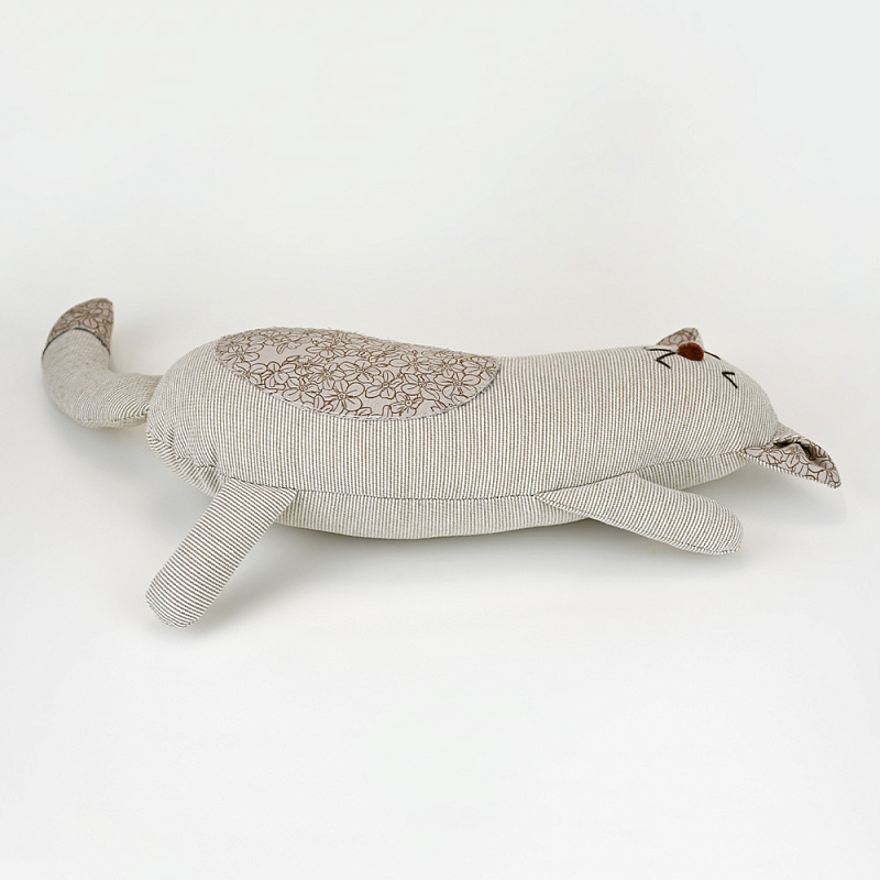 Подушка Кот Цветан бежевый