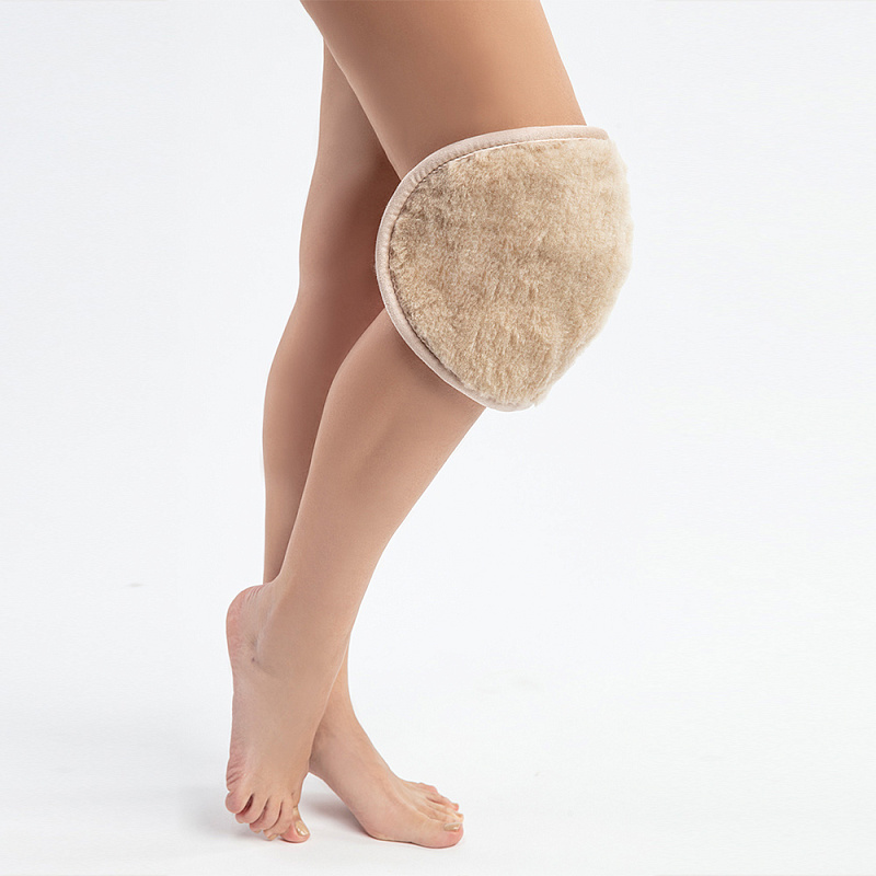 Наколенник меховой бежевый