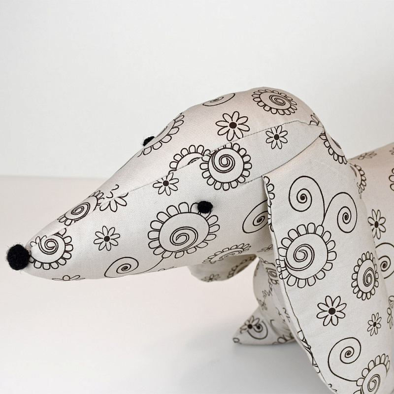 Подушка-валик Такса Раиса, бежевая