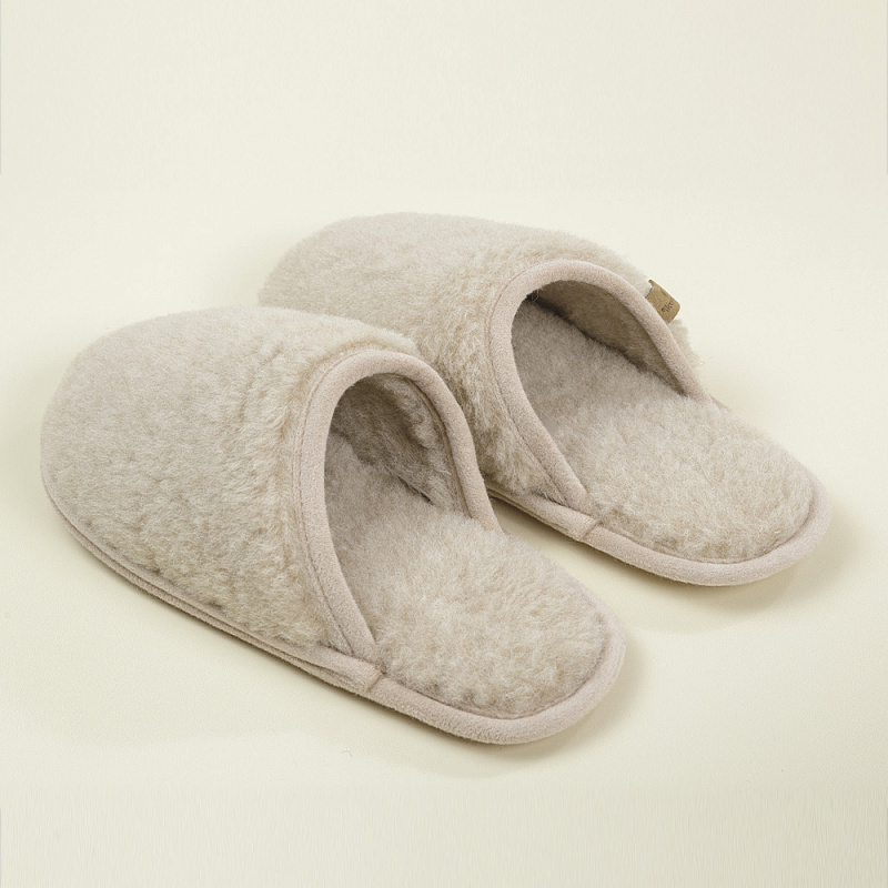 Домашние тапочки верблюд серебристый