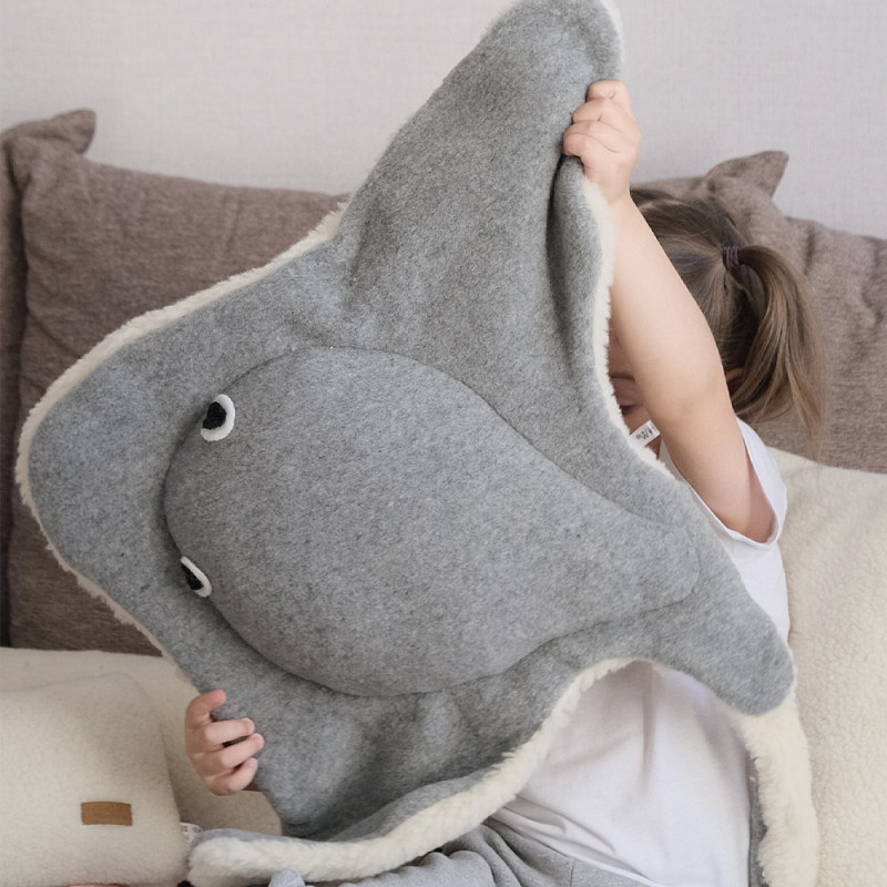 Сувенир Скат Панкрат серый