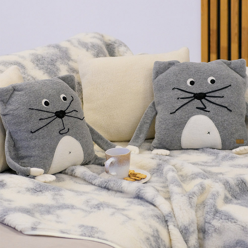 Подушка Котик серый