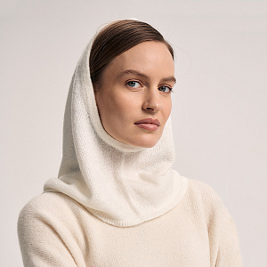 Шапка капор О25.ТИ09.013/1 полярная луна